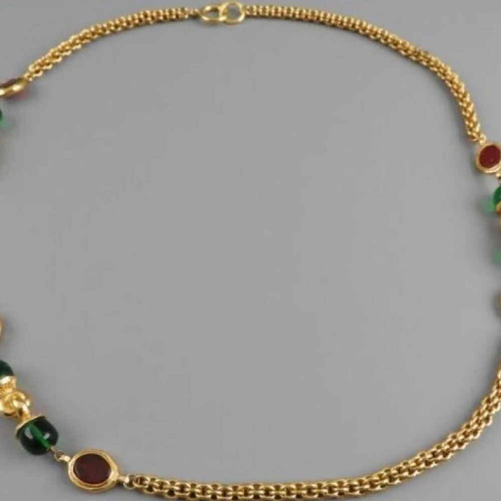 Gorgeous Vintage CHANEL Gripoix Gold Tone - Picture 10 of 12